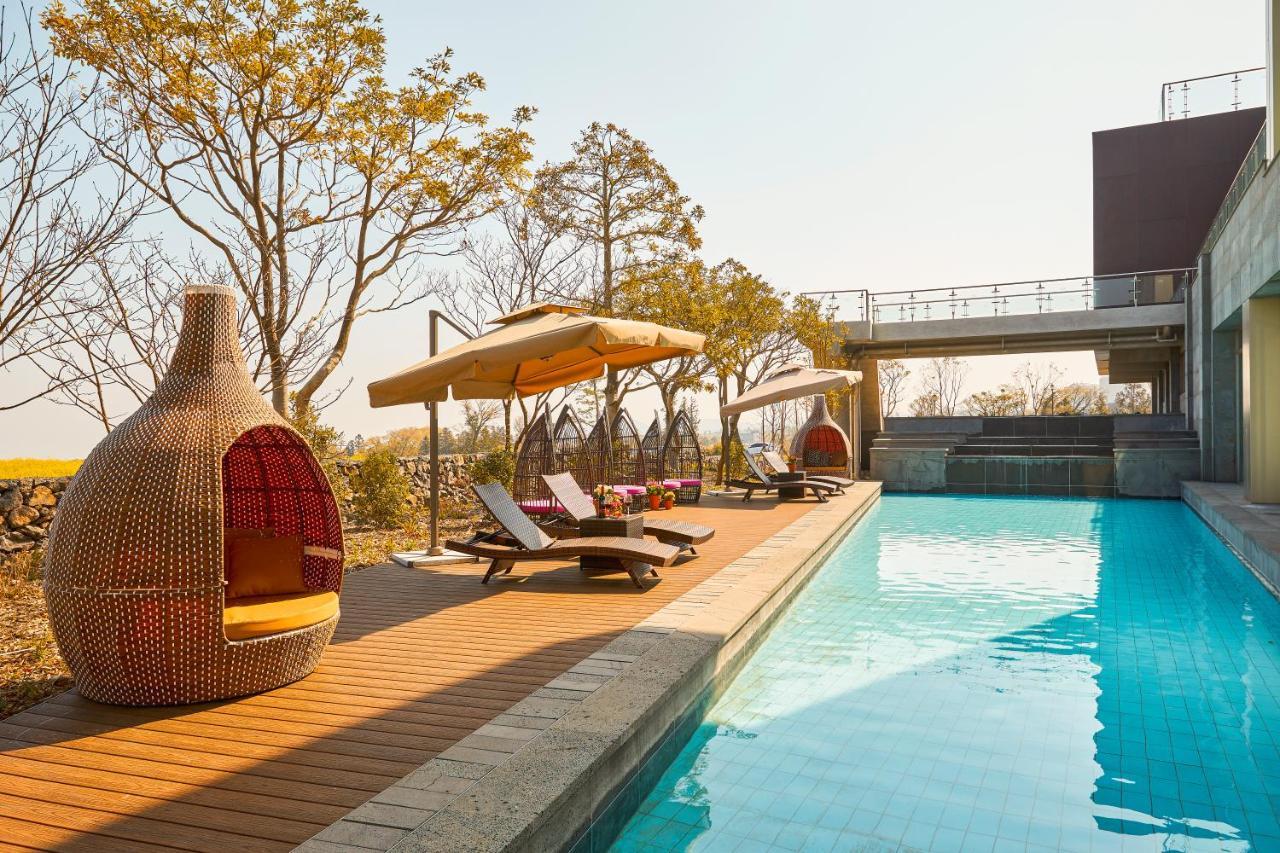 Camphortree Hotel And Resort Jeju Eksteriør billede