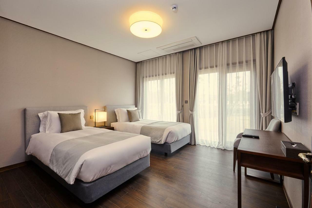Camphortree Hotel And Resort Jeju Eksteriør billede