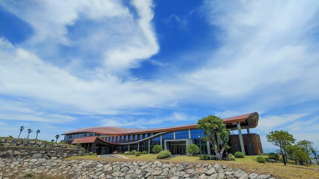 Camphortree Hotel And Resort Jeju Eksteriør billede