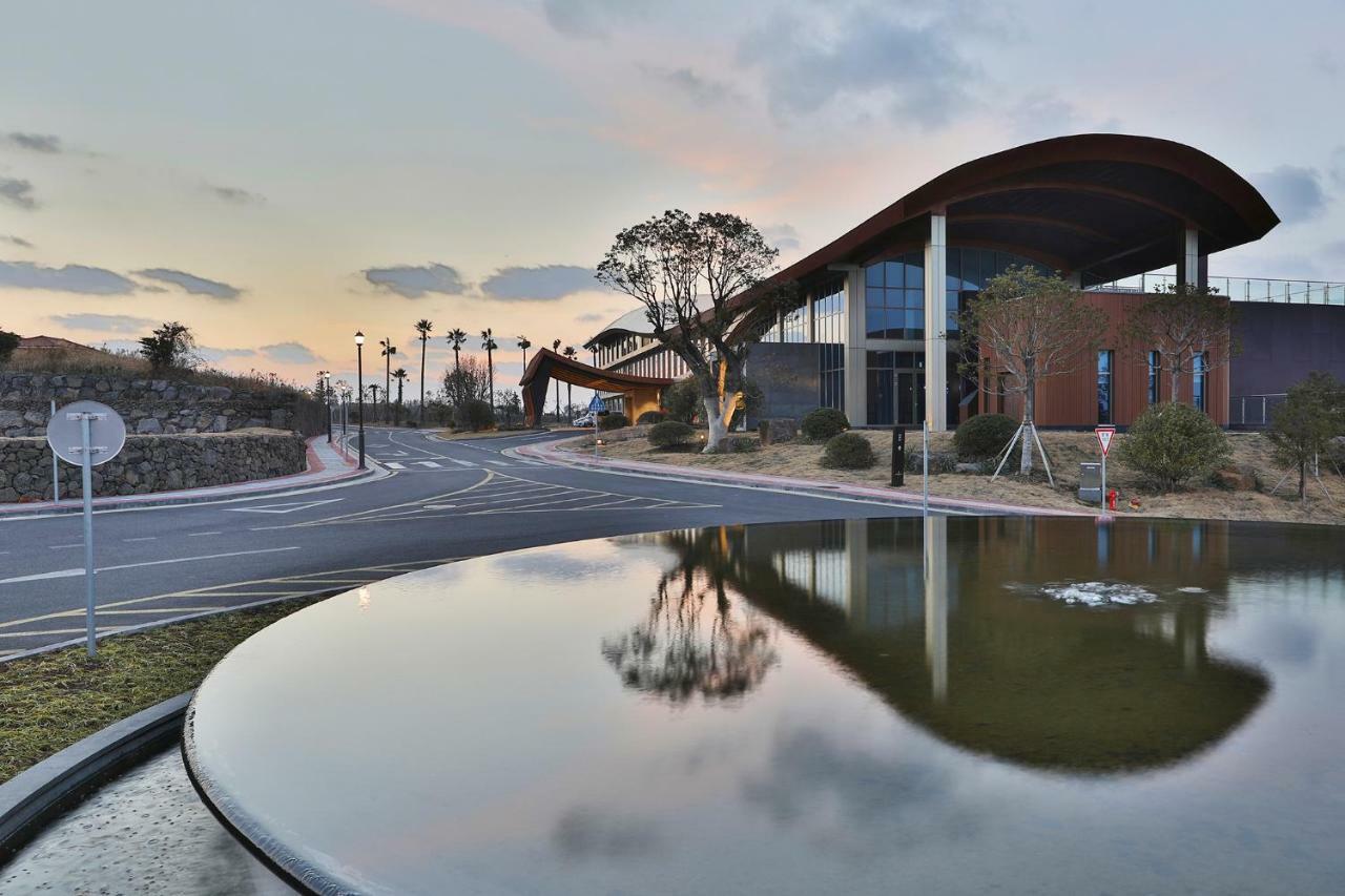 Camphortree Hotel And Resort Jeju Eksteriør billede